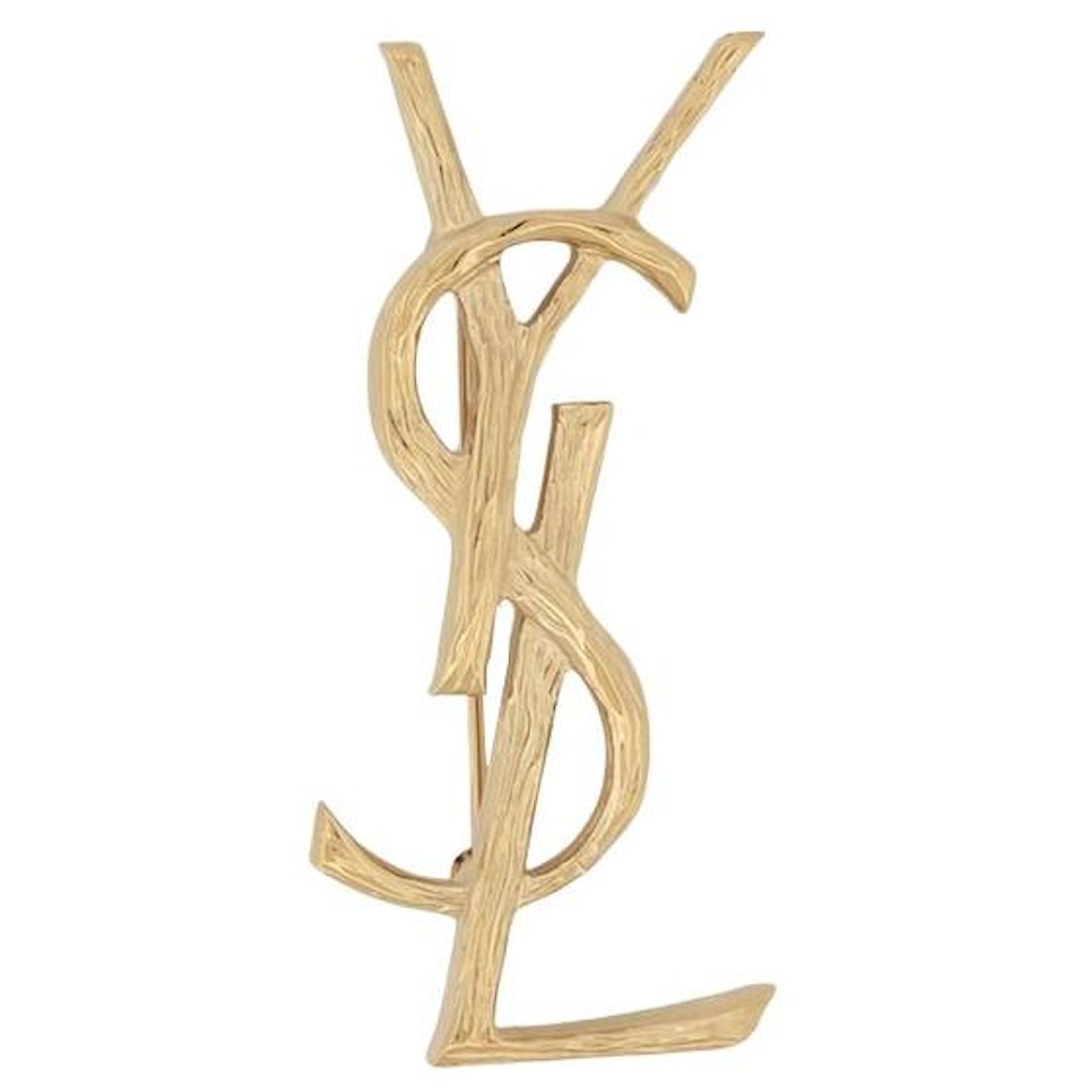 NEW SAINT LAURENT BROOCH 748486 CASSANDRE MONOGRAM YSL GOLD METAL