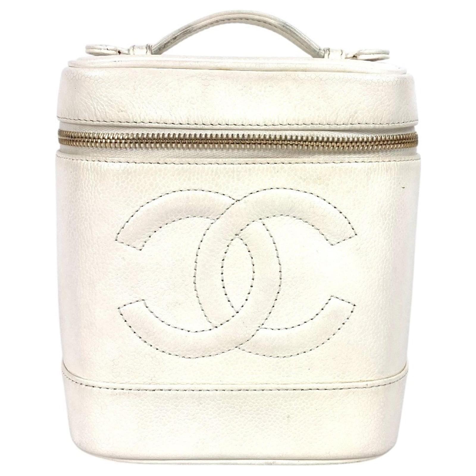 CHANEL 25S VANITY BAG 17 IN MINT GREEN CAVIAR LEATHER main image 1