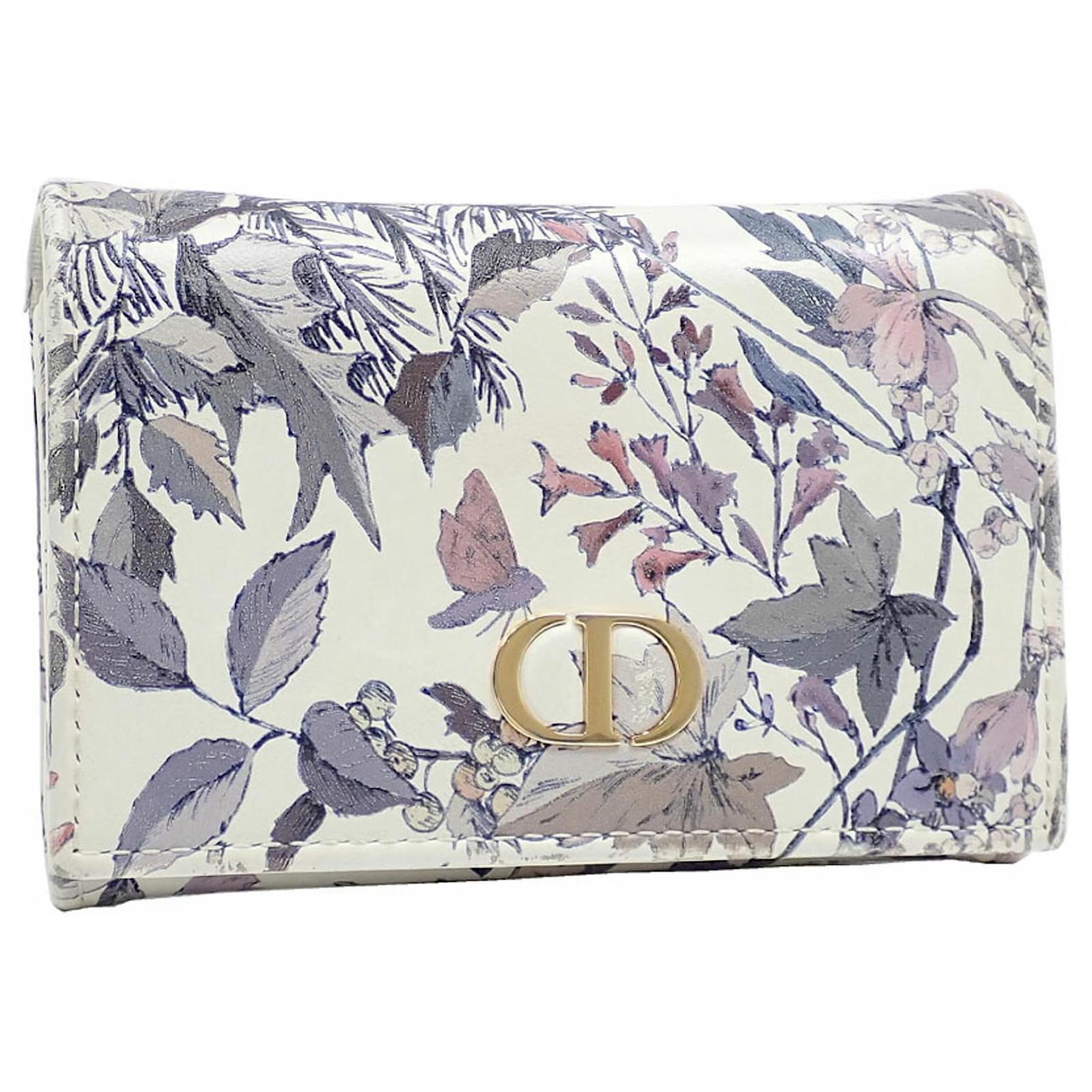 【当日発送】Christian Dior Caro Glycine ウォレット Dior Caro Glycine Wallet Cloud Blue Supple Cannage Calfskin | DIOR