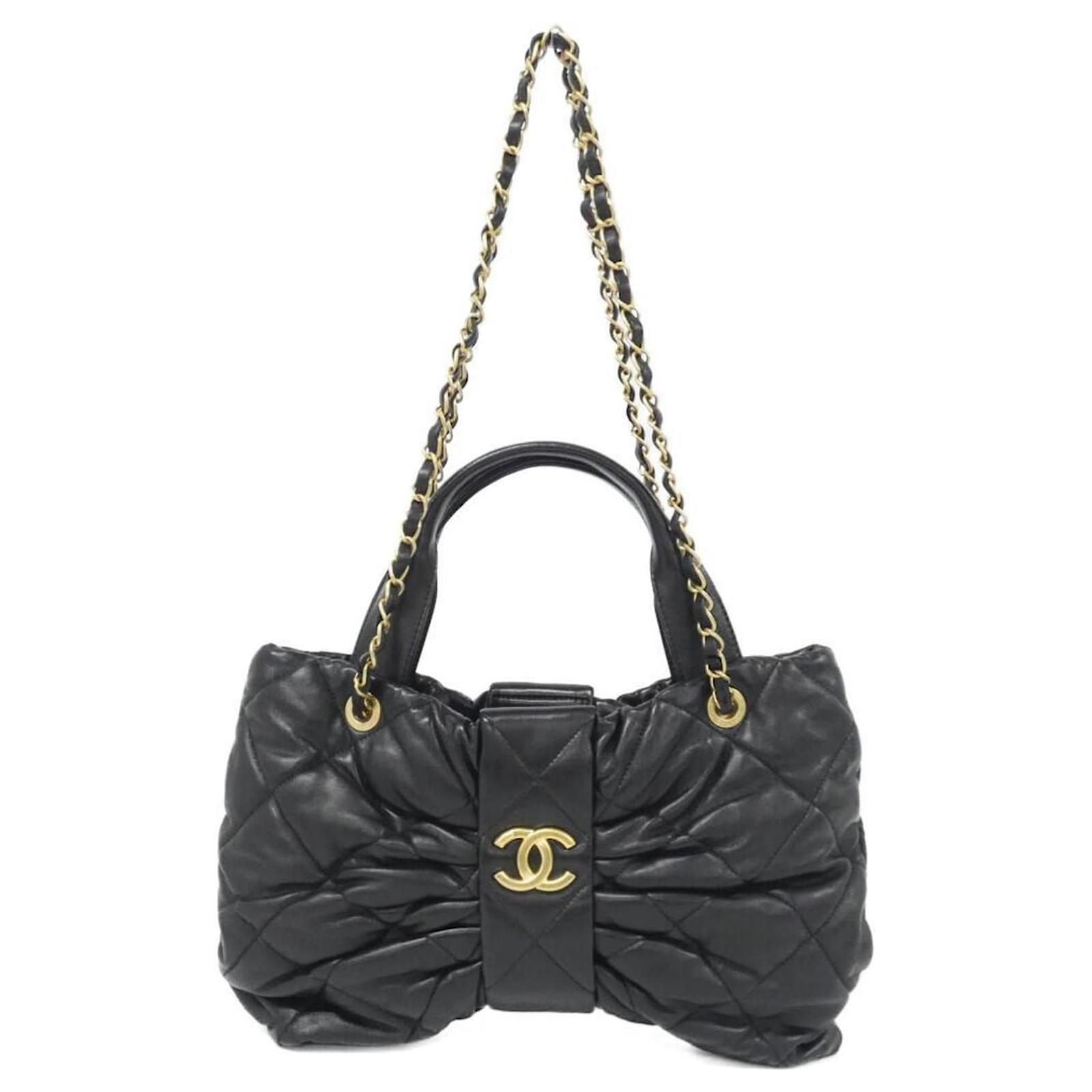 Chanel AS5851 Handbag Black Leather ref.JC2753981 (Sold) - Joli Closet