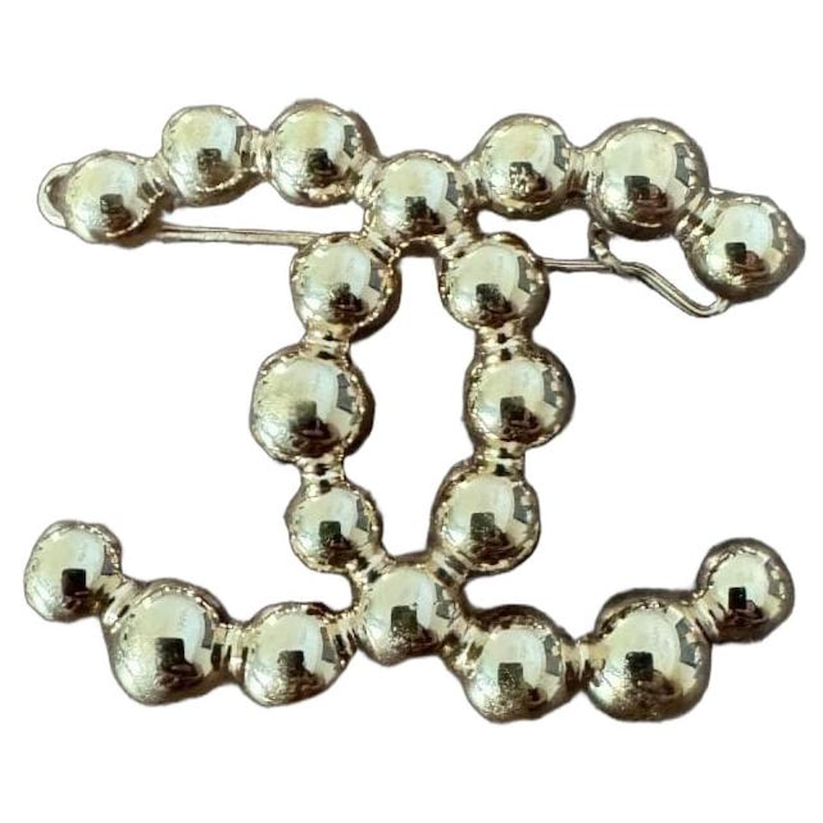 Chanel CC Logo Gold-Tone Hair Clip Golden Metal ref.3130576 - Joli