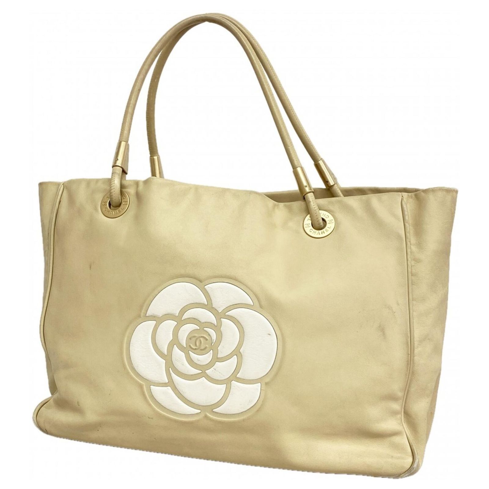 Chanel Camellia Lambskin Tote Bag Beige Leather ref.3133396 (Sold 