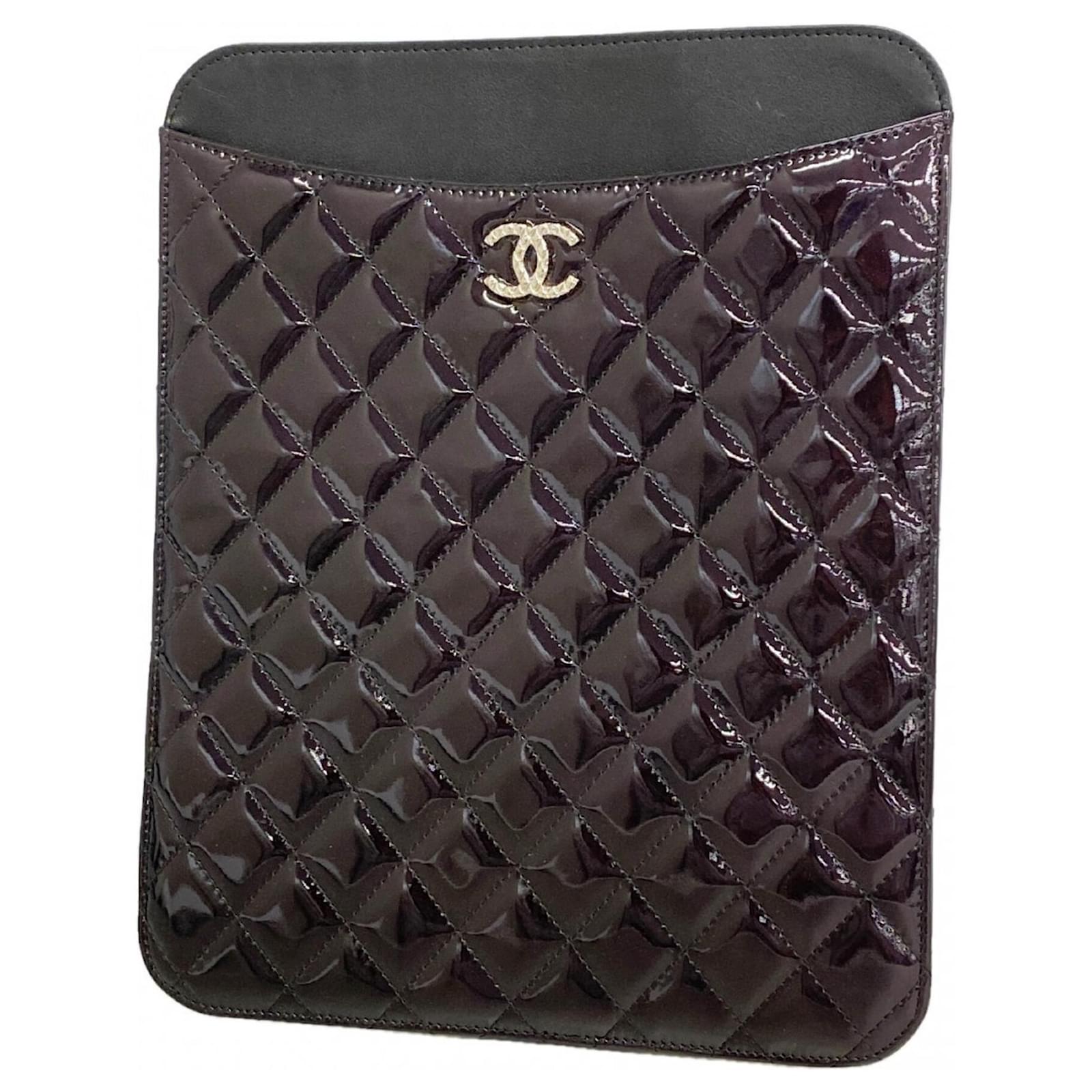 Chanel Matelassé Patent Leather iPad Case ref.JC3147447 (Sold
