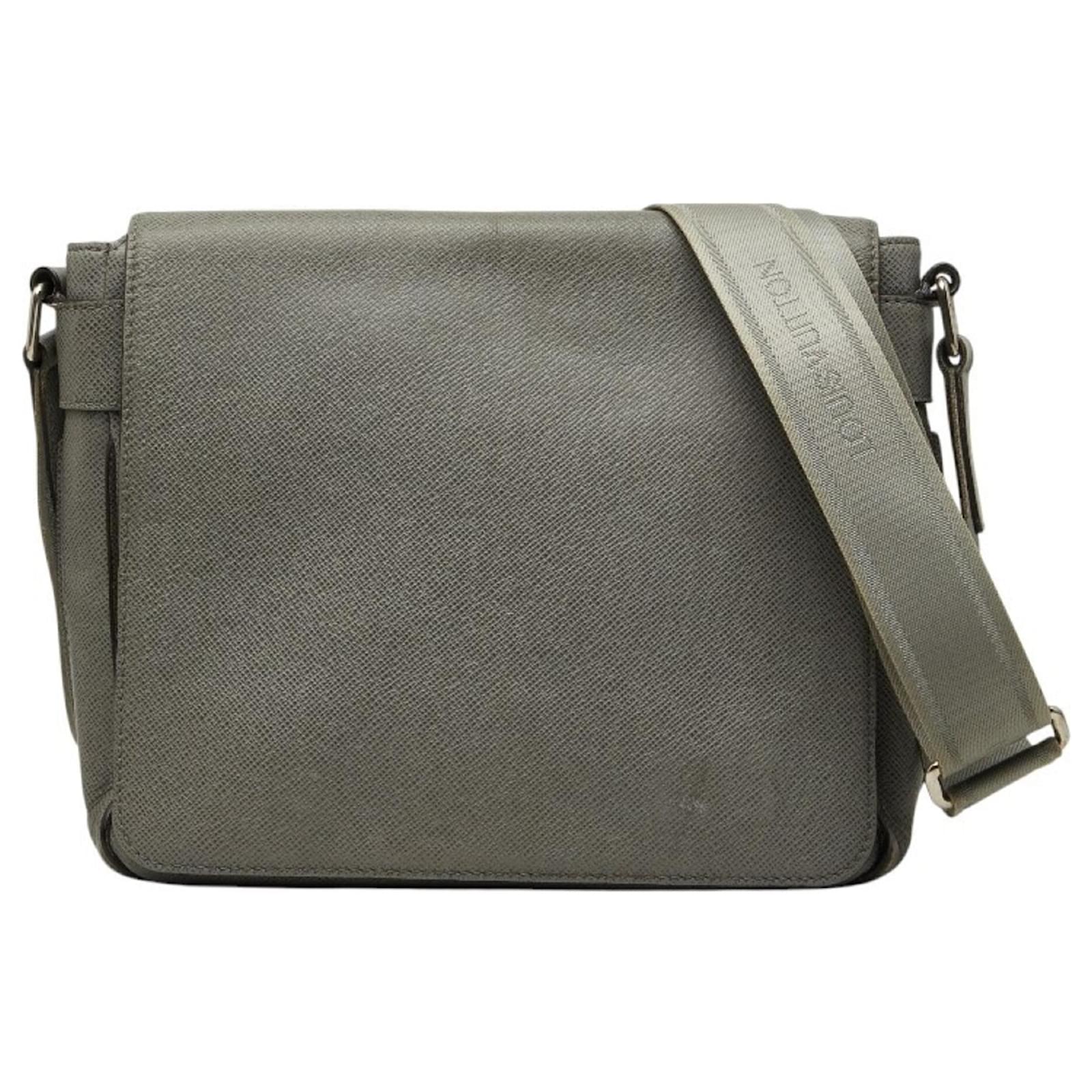 Louis Vuitton Taiga Roman PM Crossbody Shoulder Bag Brown Leather